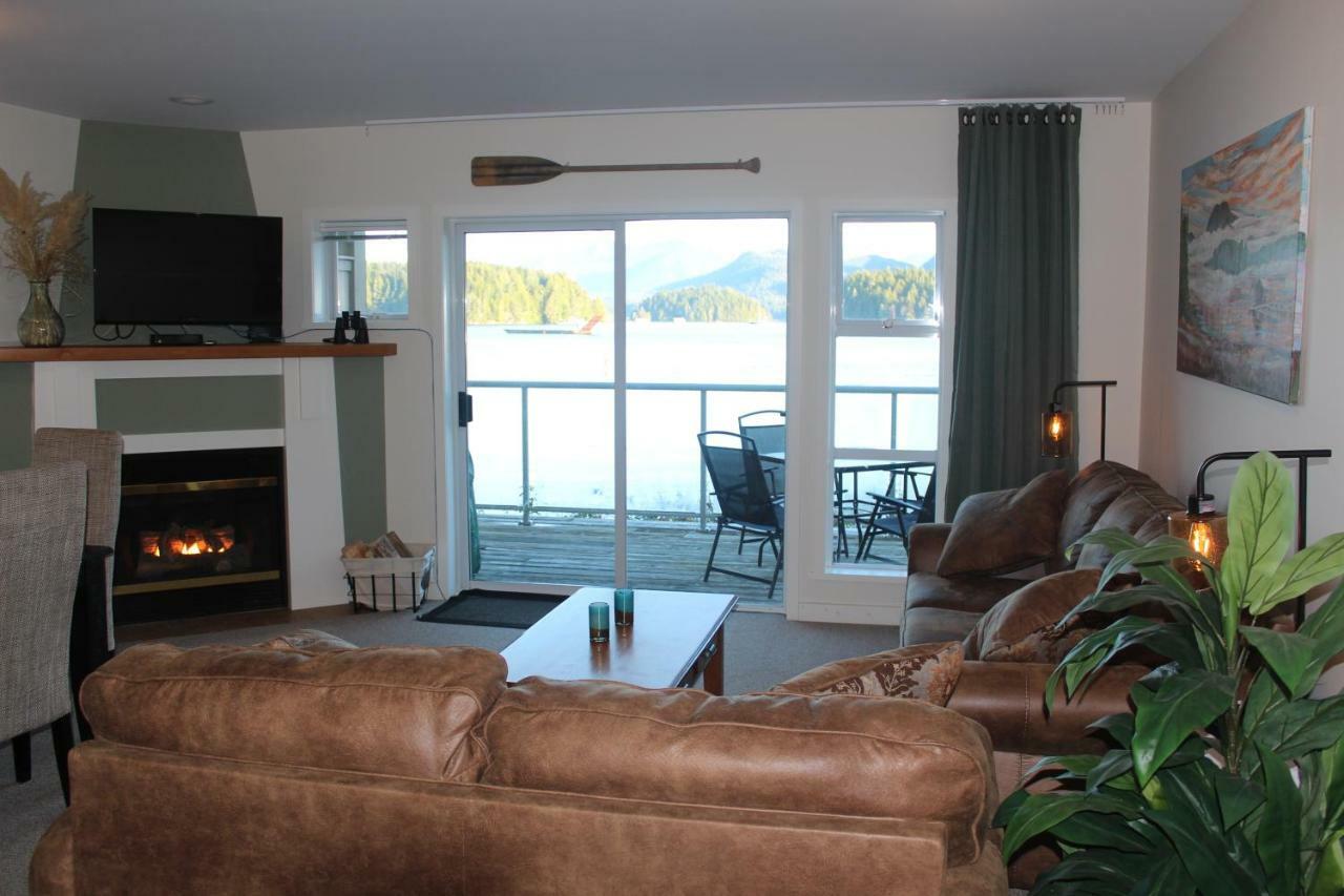 Siennas Harbour House Apartment Тофино Екстериор снимка